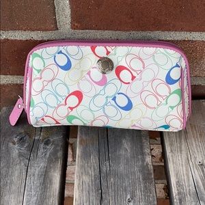 Coach Full of Colors